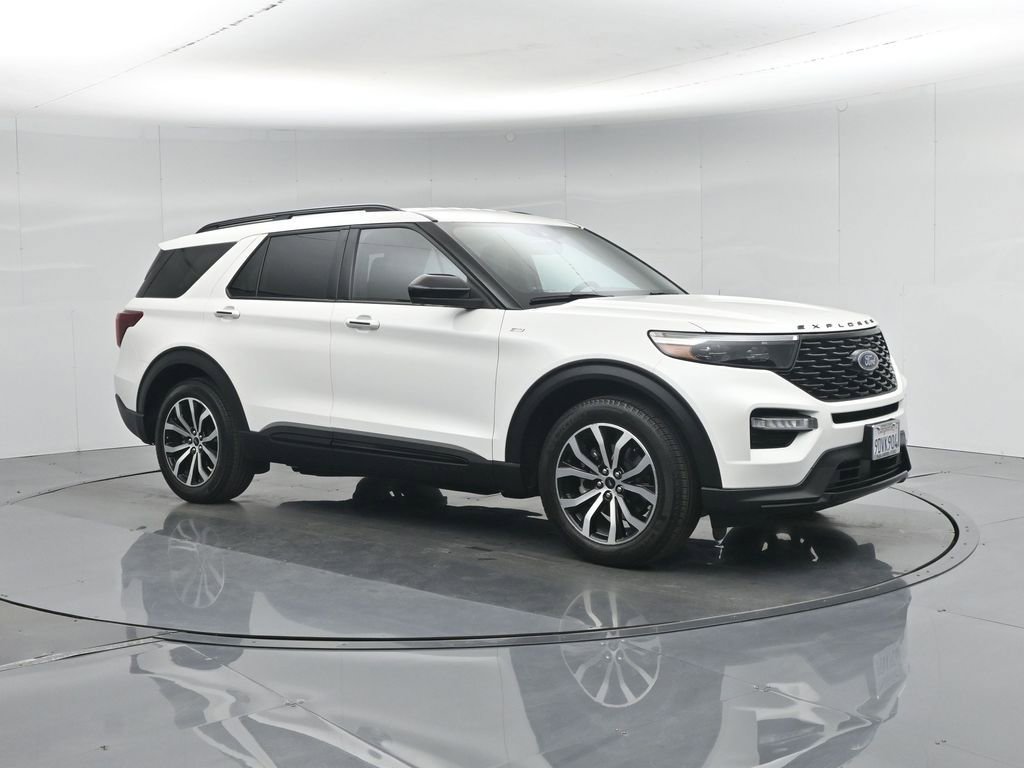 Certified 2022 Ford Explorer ST-Line RWD image 32