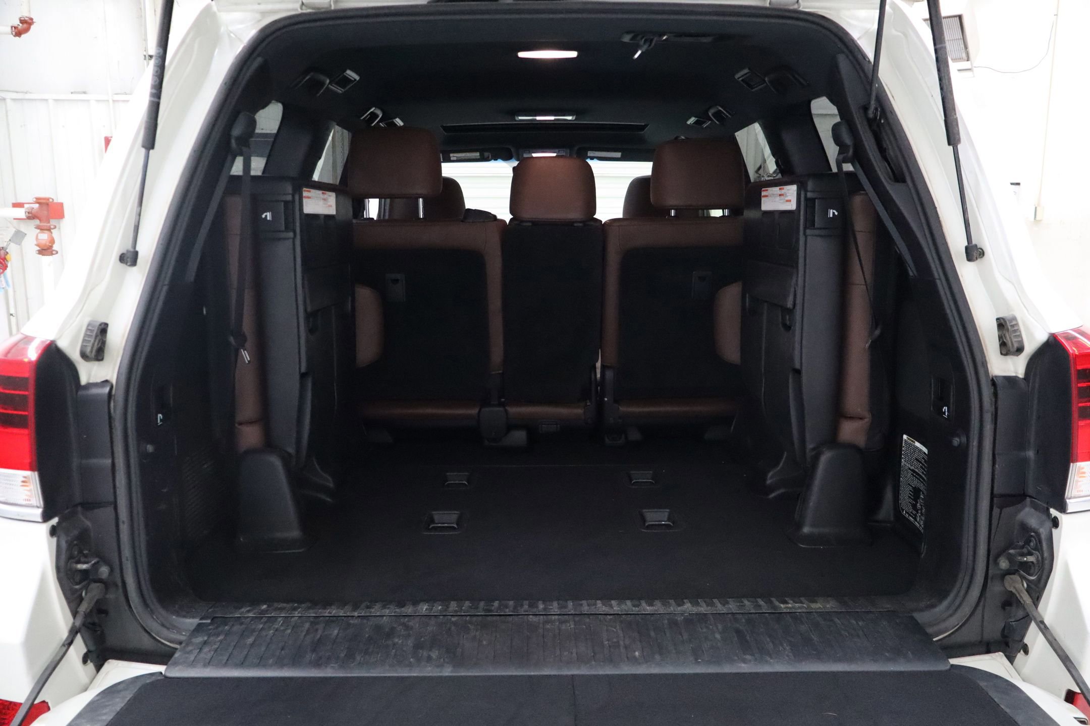 Used 2020 Toyota Land Cruiser AWD/4WD image 31