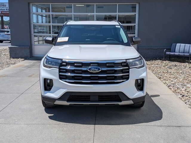 Certified 2025 Ford Explorer Active w/ Active Comfort Package AWD/4WD image 9