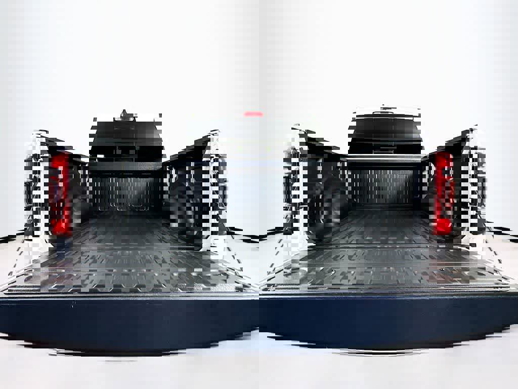 Used 2020 RAM 1500 Laramie w/ Off Road Group image 24