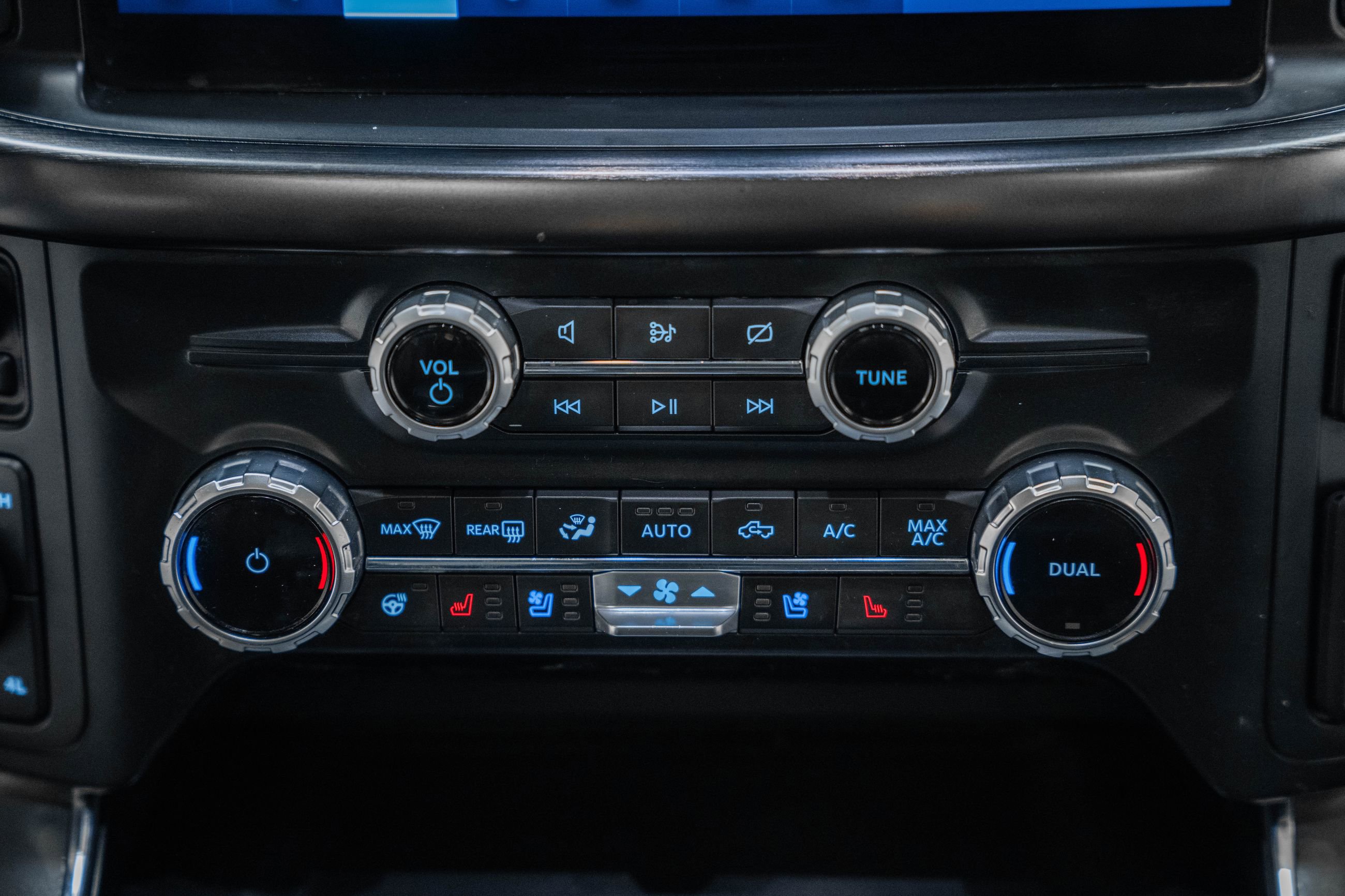 Certified 2023 Ford F150 Lariat w/ Equipment Group 502A High image 30