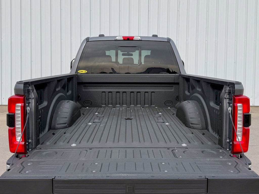 Certified 2023 Ford F350 Lariat w/ Chrome Package image 15