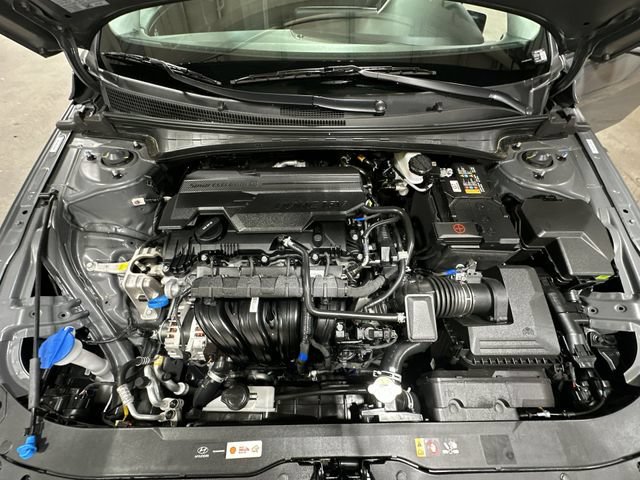 Used 2026 Hyundai Elantra SE FWD image 22