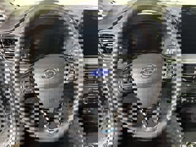 Certified 2025 Ford Escape Platinum image 21