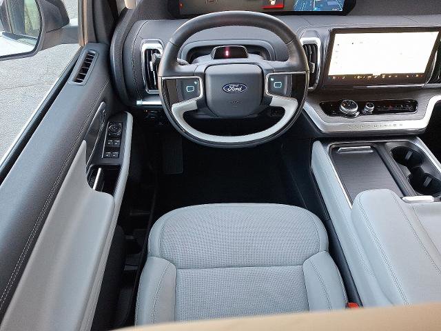 Certified 2025 Ford Expedition Max Platinum image 11