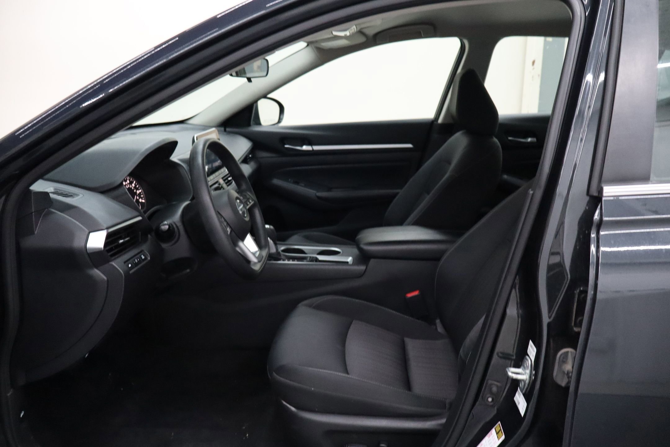 Used 2022 Nissan Altima 2.5 SV image 36