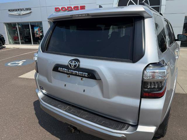Used 2019 Toyota 4Runner TRD Off-Road Premium AWD/4WD image 17