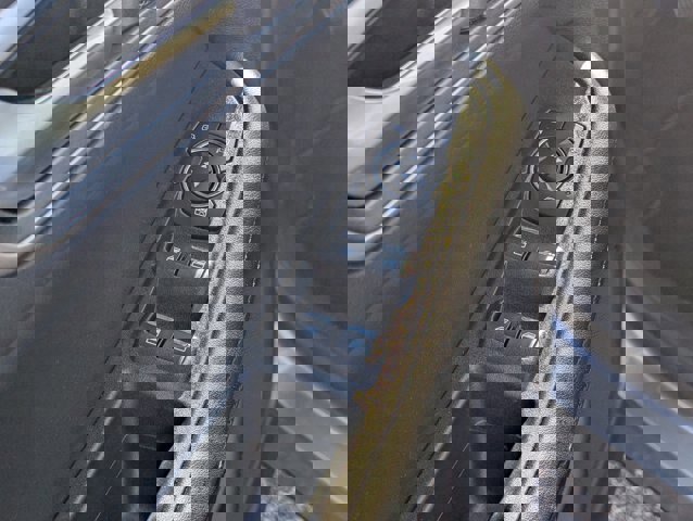 Certified 2024 Ford Edge SEL w/ Convenience Package image 17