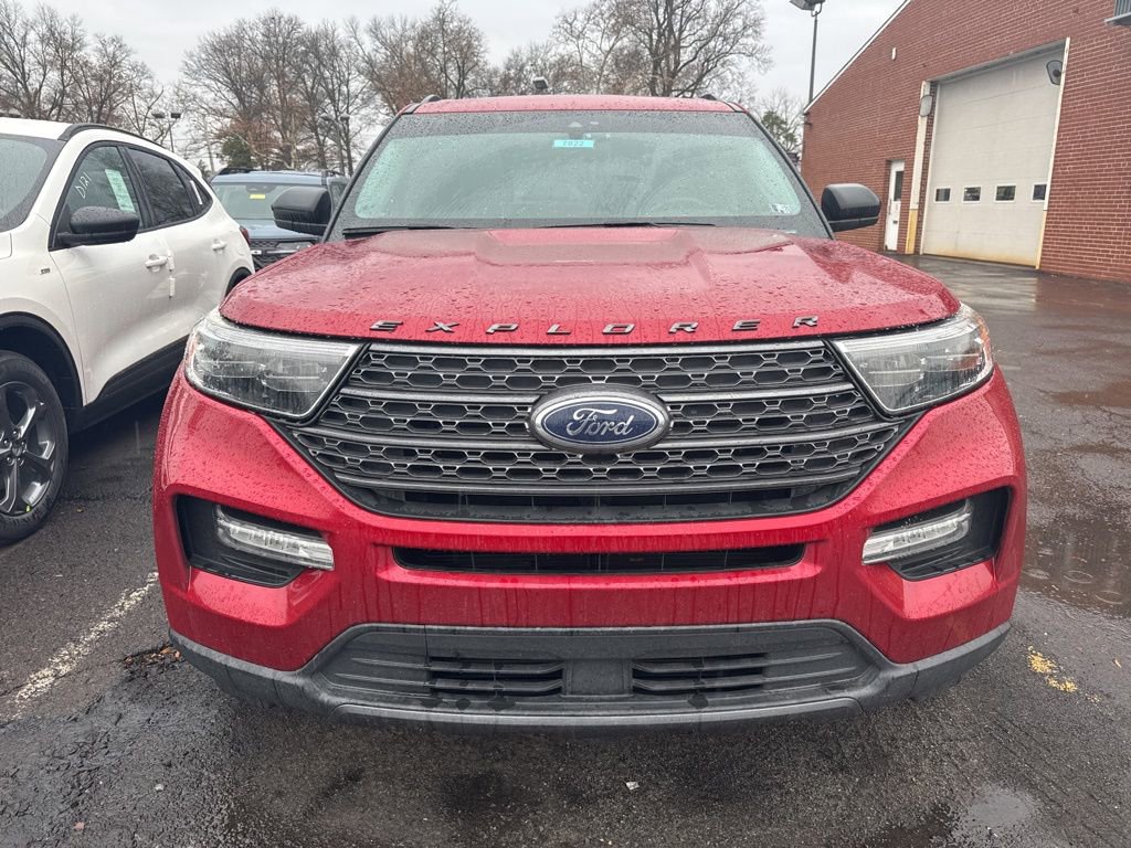Certified 2021 Ford Explorer XLT w/ Equipment Group 202A image 2