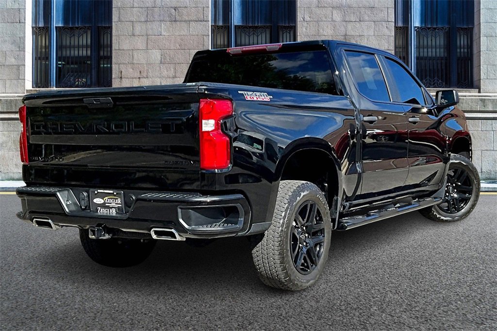 Used 2022 Chevrolet Silverado 1500 Custom Trail Boss w/ LPO, Dark Essentials Package image 11