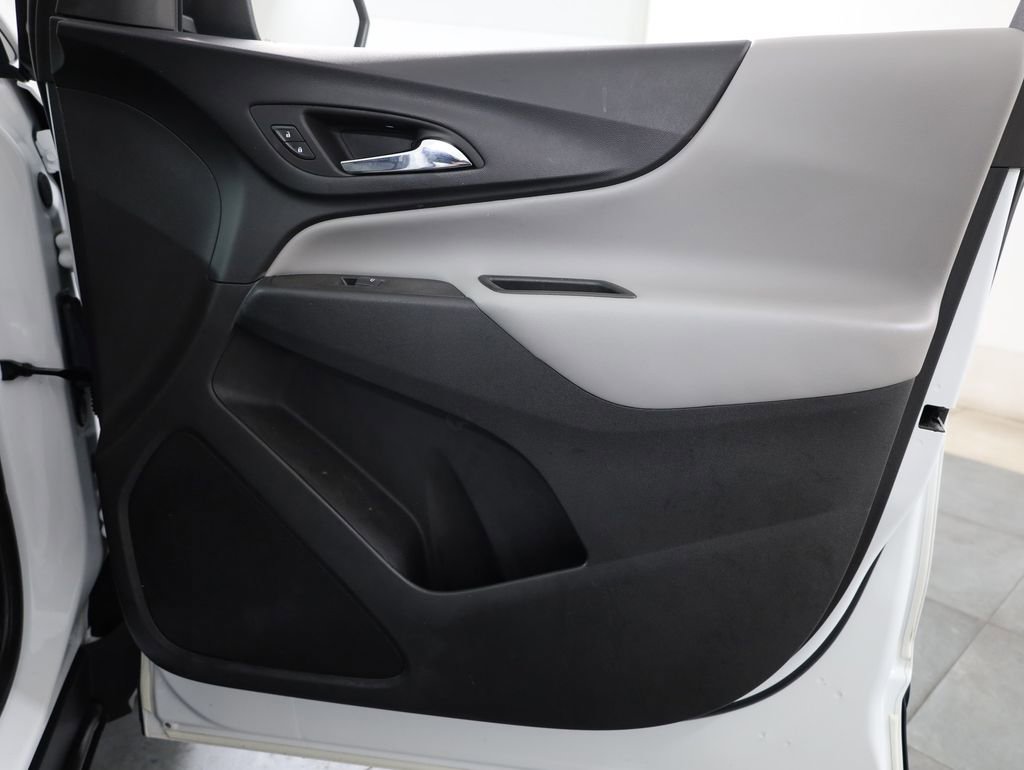 Used 2022 Chevrolet Equinox LS w/ LS Convenience Package image 30