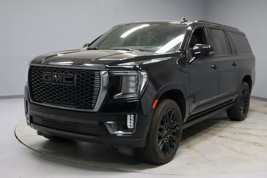 Used 2024 GMC Yukon XL Denali Ultimate AWD/4WD image 8
