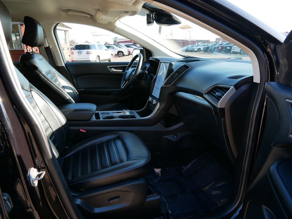 Certified 2024 Ford Edge SEL AWD/4WD image 8