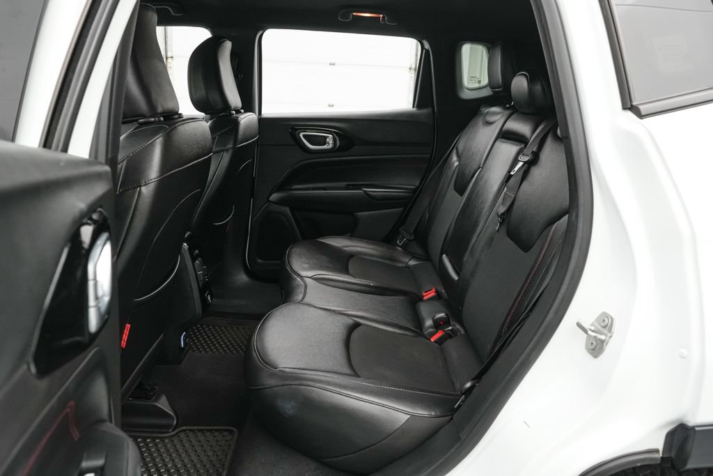 Used 2025 Jeep Compass Trailhawk AWD/4WD image 22