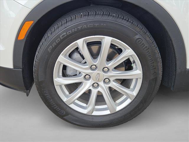 Used 2022 Cadillac XT4 Luxury w/ Cold Weather Package FWD image 21