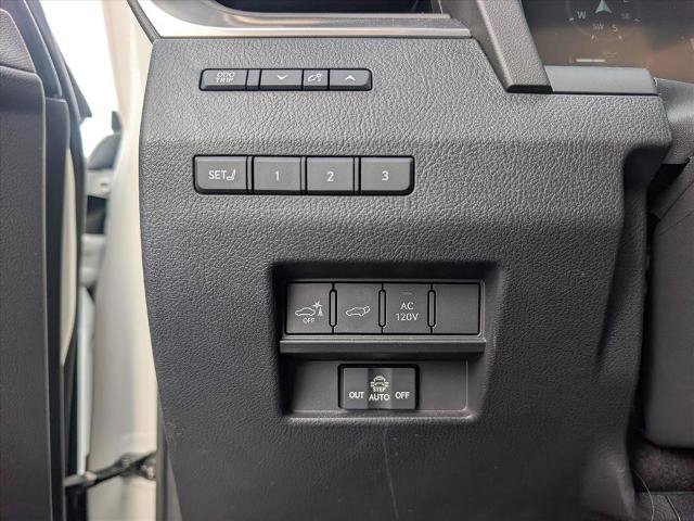 Used 2024 Lexus GX 550 image 15