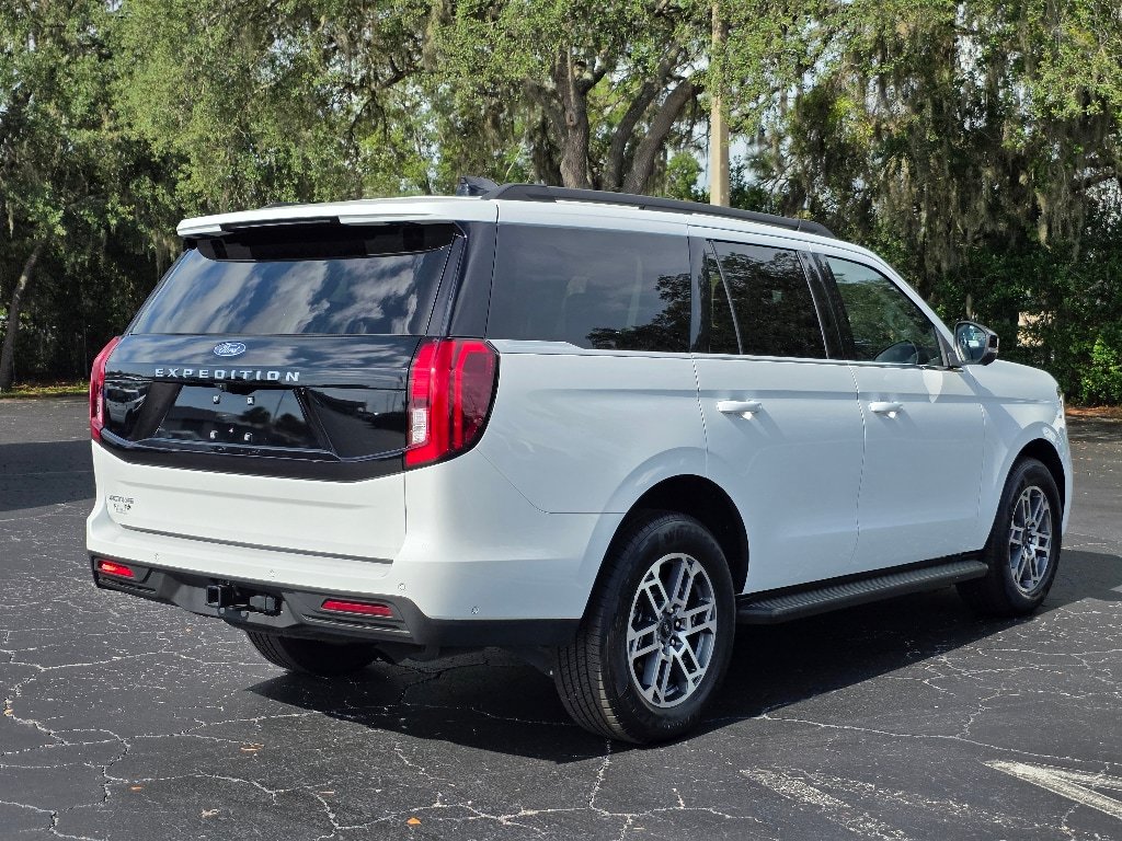 Certified 2025 Ford Expedition Active RWD image 7