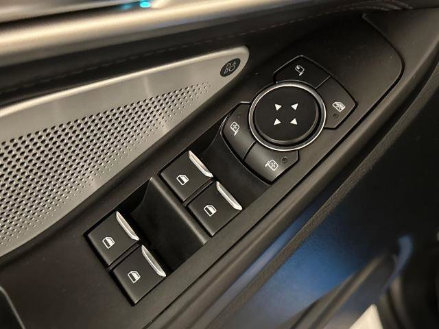 Certified 2020 Ford Explorer Platinum w/ Premium Technology Package image 17