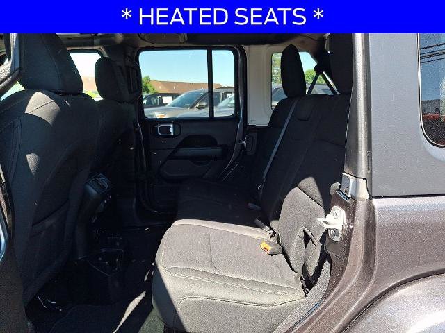 Used 2019 Jeep Wrangler Unlimited Sahara w/ Dual Top Group AWD/4WD image 10