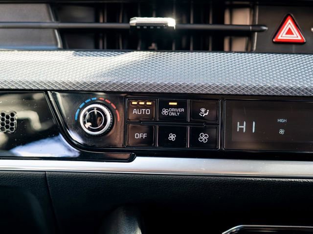 Used 2023 Kia Sportage LX image 26