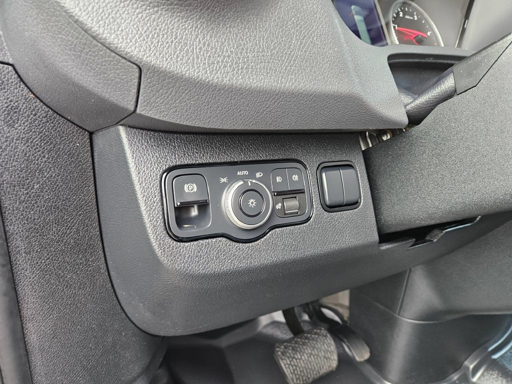 Used 2024 Mercedes-Benz Sprinter 2500 image 24