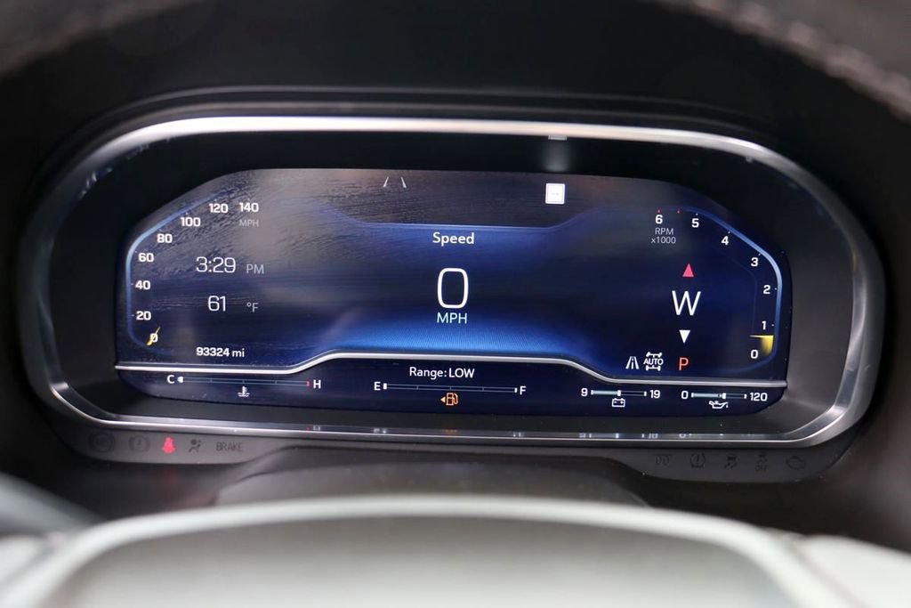 Used 2022 Chevrolet Suburban Z71 w/ Luxury Package image 16