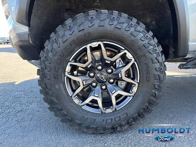 Used 2024 Chevrolet Colorado ZR2 w/ Technology Package AWD/4WD image 10