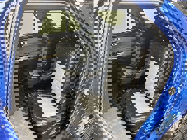 Certified 2022 Ford Explorer XLT w/ XLT Sport Appearance Package image 16