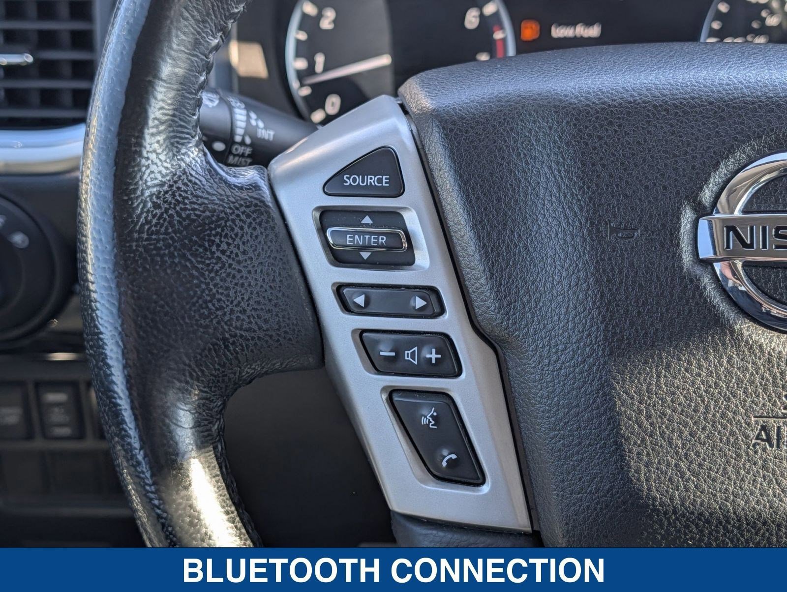 Used 2021 Nissan Titan SV w/ SV Convenience Package image 25