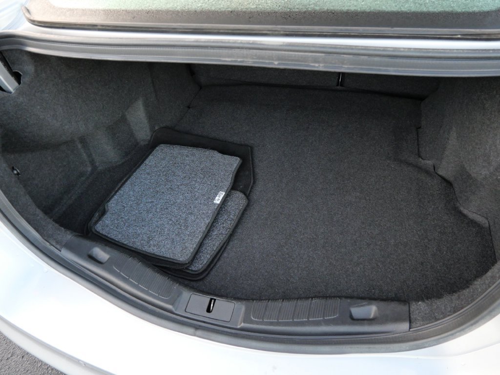 Certified 2017 Ford Fusion SE FWD image 9