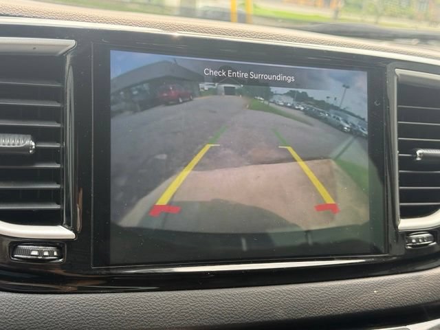 Used 2024 Chrysler Pacifica Touring-L FWD image 28