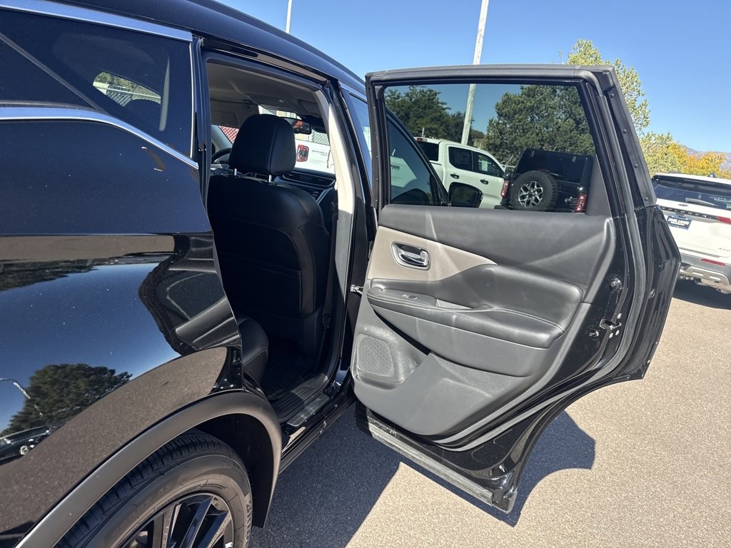 Used 2023 Nissan Murano SV w/ SV Midnight Edition Package image 21