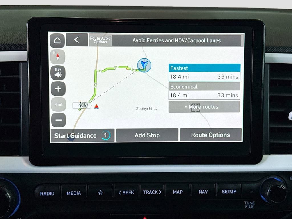 Used 2024 Hyundai Venue Limited FWD image 13