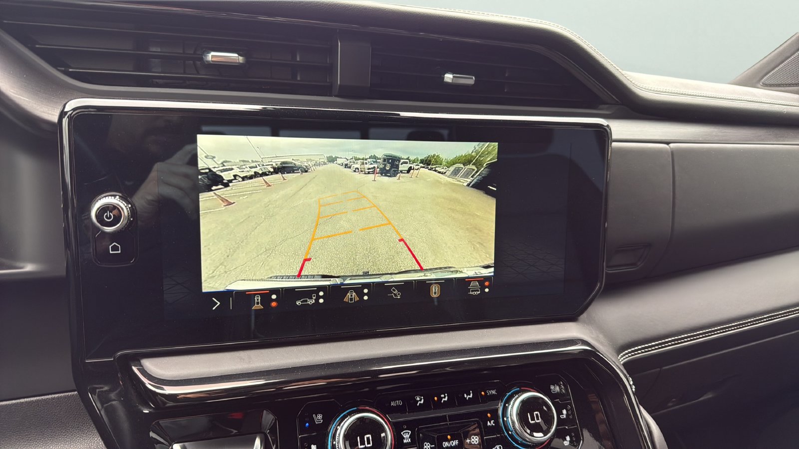 Used 2024 GMC Sierra 1500 AT4X AWD/4WD image 18
