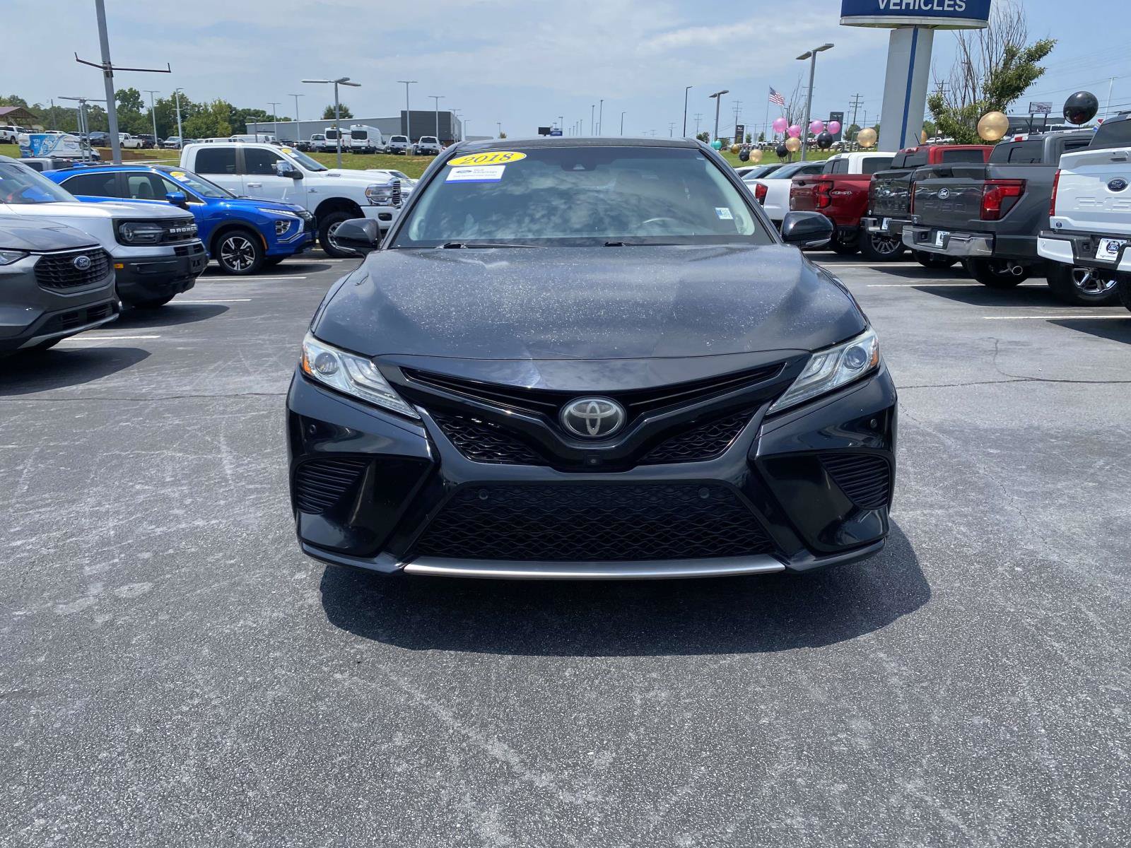 Used 2018 Toyota Camry XSE w/ Driver Assist Package FWD image 2