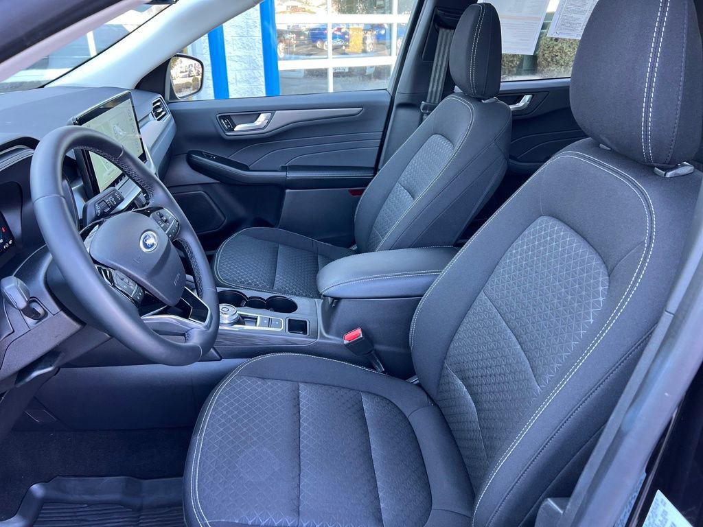 Certified 2024 Ford Escape Active w/ Tech Pack #2 image 11