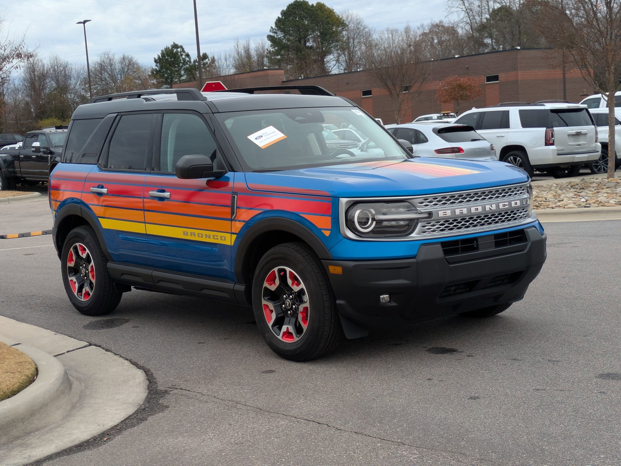 Certified 2025 Ford Bronco Sport Free Wheeling w/ Convenience Package image 2