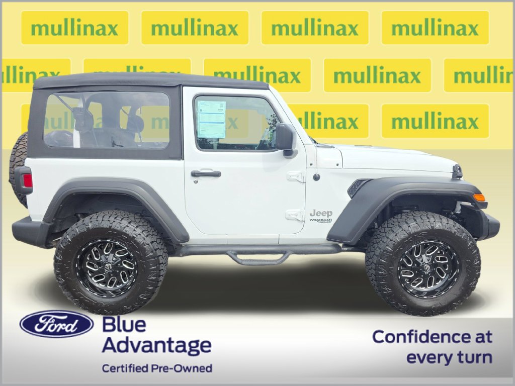 Used 2020 Jeep Wrangler Sport AWD/4WD image 2