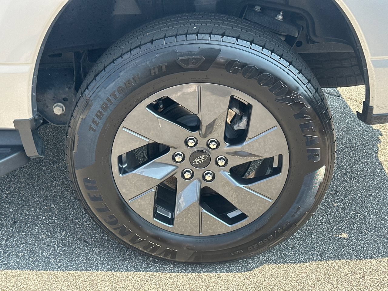 Certified 2025 Ford F150 Lightning Flash AWD/4WD image 22