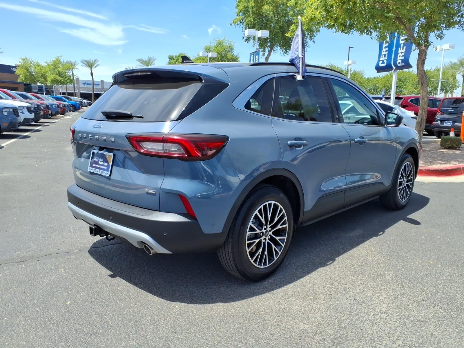 Certified 2024 Ford Escape SE w/ PHEV Premium Package FWD image 4