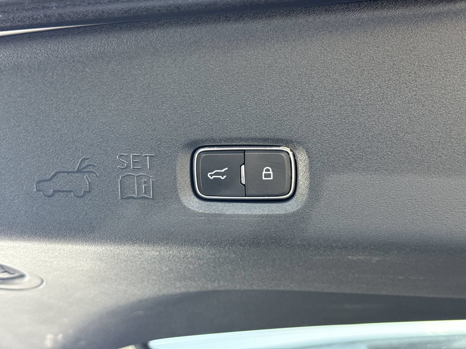 Certified 2025 Ford Expedition Platinum AWD/4WD image 14