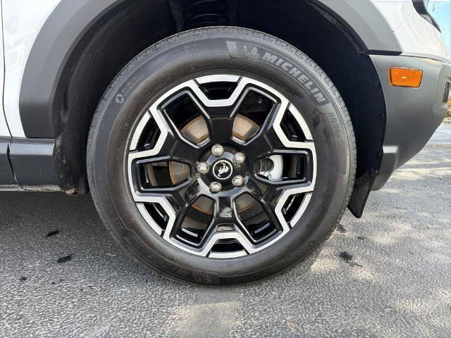 Certified 2025 Ford Bronco Sport Outer Banks AWD/4WD image 5