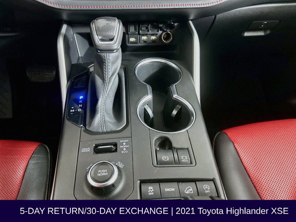 Used 2021 Toyota Highlander XSE AWD/4WD image 23