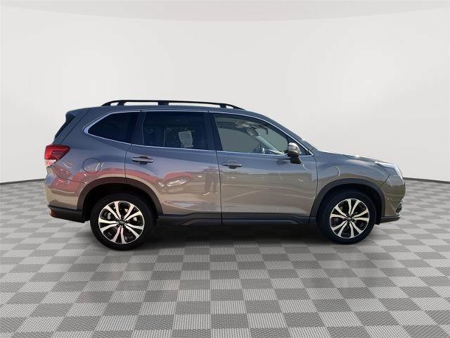 Used 2023 Subaru Forester Limited AWD/4WD image 6