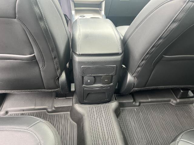 Certified 2022 Ford Explorer XLT w/ Equipment Group 202A AWD/4WD image 8