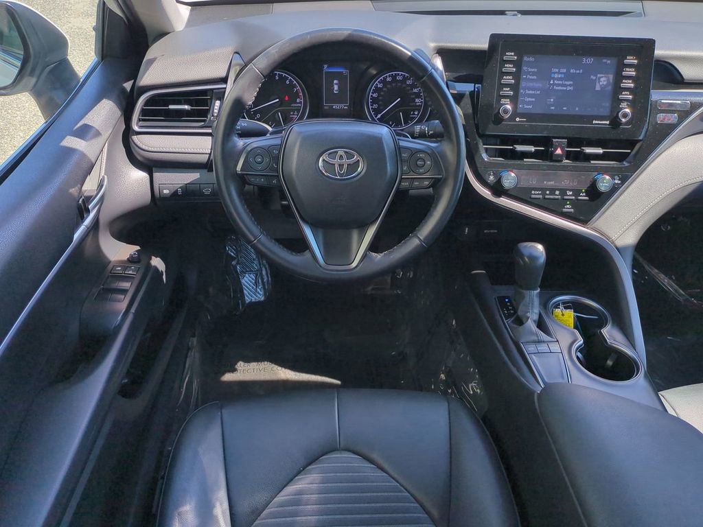 Used 2023 Toyota Camry SE image 16