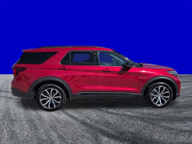 Certified 2025 Ford Explorer ST-Line AWD/4WD image 3