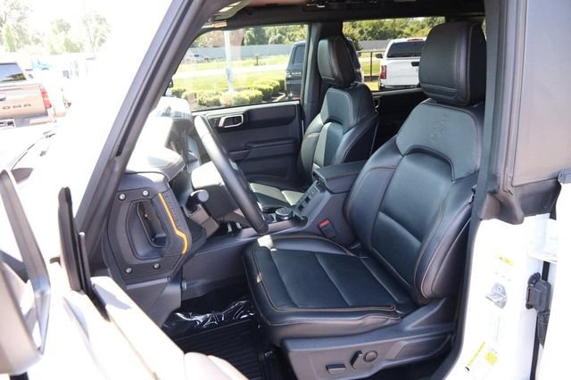 Certified 2024 Ford Bronco Badlands AWD/4WD image 8