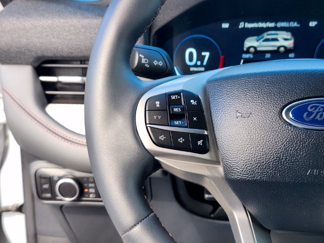 Certified 2025 Ford Explorer Active AWD/4WD image 30