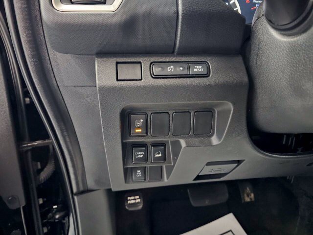 Used 2024 Nissan Frontier SV w/ Technology Package AWD/4WD image 10